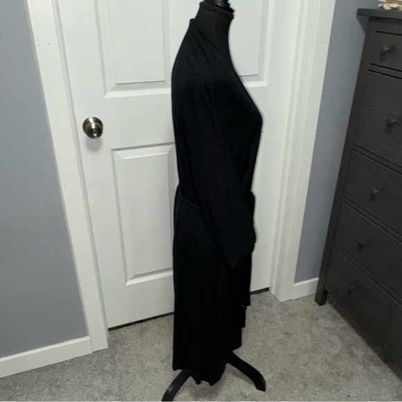 Jax & Lennon Robe - Picture 2 of 6